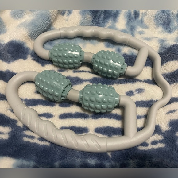 Deep Massage Tool for Muscle Soreness, Stiffness & Tightness for Calf, Arm, Neck - Picture 5 of 10